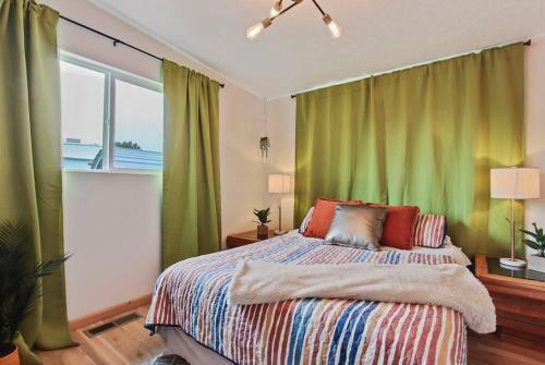 Professionally Designed Central Boise 4 Bedroom Custom Home