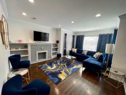 Luxury Modern 3- Bedroom Apartment In Chicago