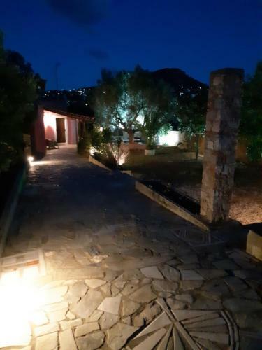 Terra Paradiso W/ Basketball Court
