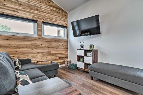 Sleek Fort Wayne Home Near Dtwn Attractions!