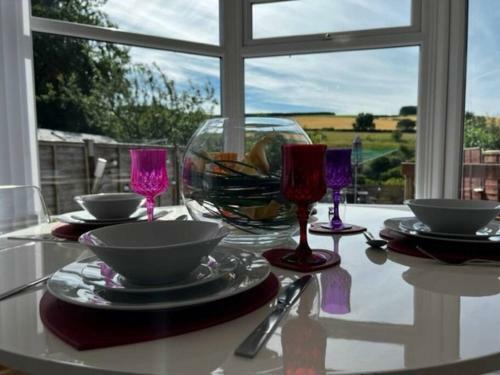 Stunning 2 Bedroom House With Garden