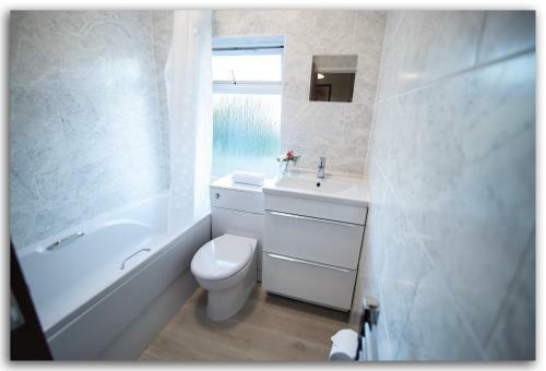 Apartamento Beautiful 3 Bed House In Maidstone
