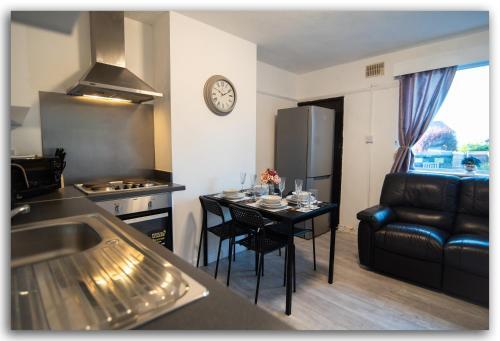 Apartamento Beautiful 3 Bed House In Maidstone