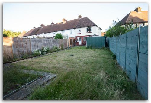 Apartamento Beautiful 3 Bed House In Maidstone