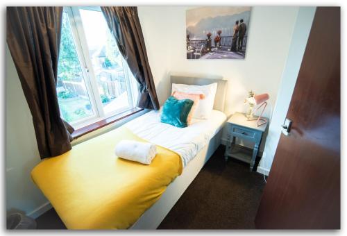 Apartamento Beautiful 3 Bed House In Maidstone