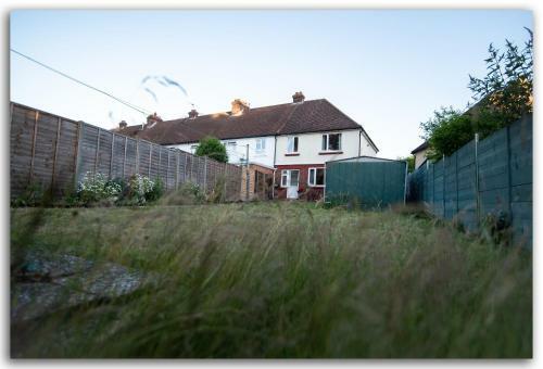 Apartamento Beautiful 3 Bed House In Maidstone
