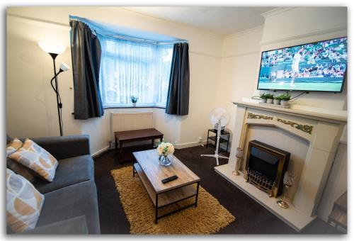 Apartamento Beautiful 3 Bed House In Maidstone