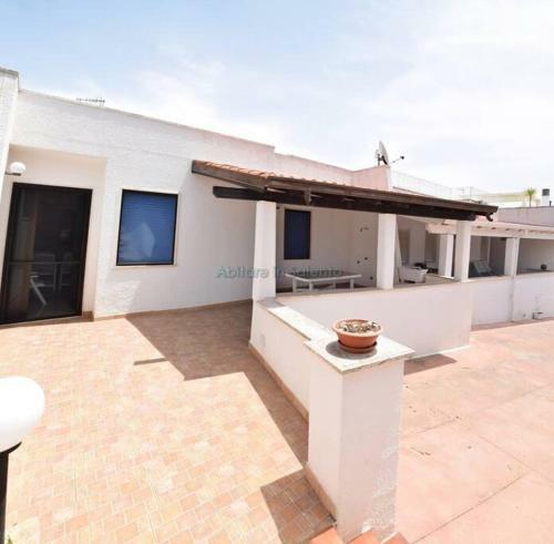 H251 Independent House Sea View With Parking