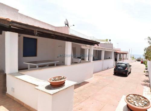 H251 Independent House Sea View With Parking