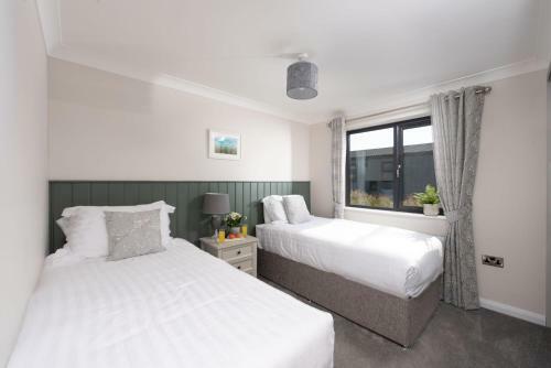Meadow Lodge, 30 Roadford Lake Lodges