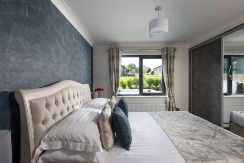 Juniper Lodge, 28 Roadford Lake Lodges
