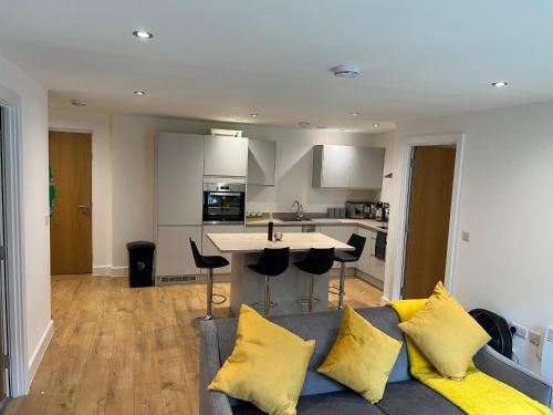 Lovely 2 Bed Apartment In Leeds Centre (netflix)