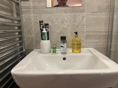 Lovely 2 Bed Apartment In Leeds Centre (netflix)