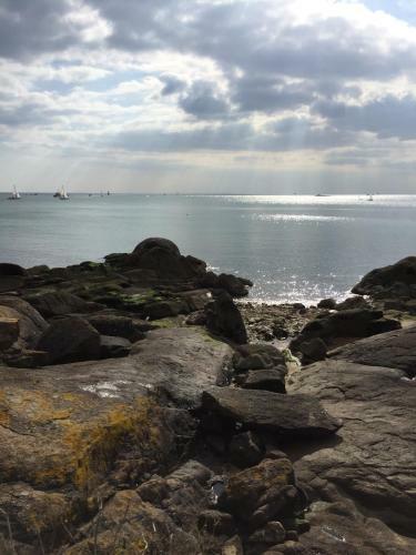 Apartamento Au Bord De L'eau � Concarnoloc