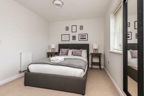 Host Apartments Homely 3 Bedrooms-sleeps 8 Parking