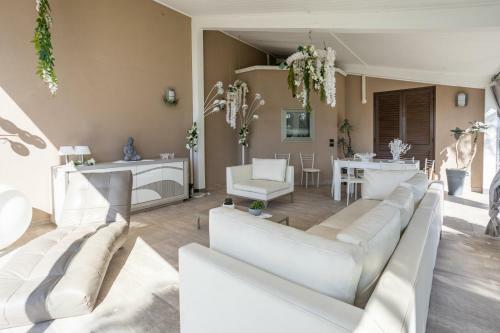Villa Jolie - Luxury Villa With Swimming Pool