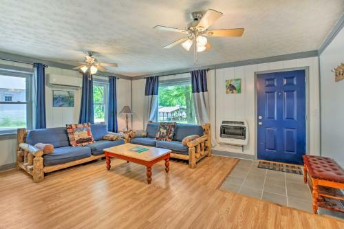 Apartamento Charming Getaway And Fire Pit Near Hikes And Lake