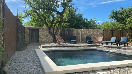 Gite Couleur Terre � Saint Saturnin Les Apt