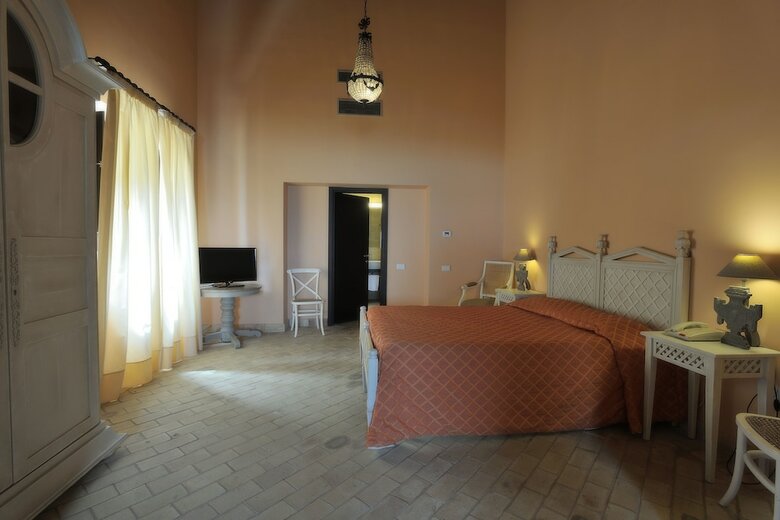 Hotel Falconara Charming House & Resort