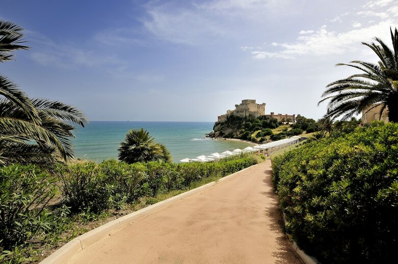 Hotel Falconara Charming House & Resort