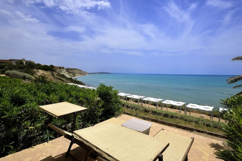 Hotel Falconara Charming House & Resort
