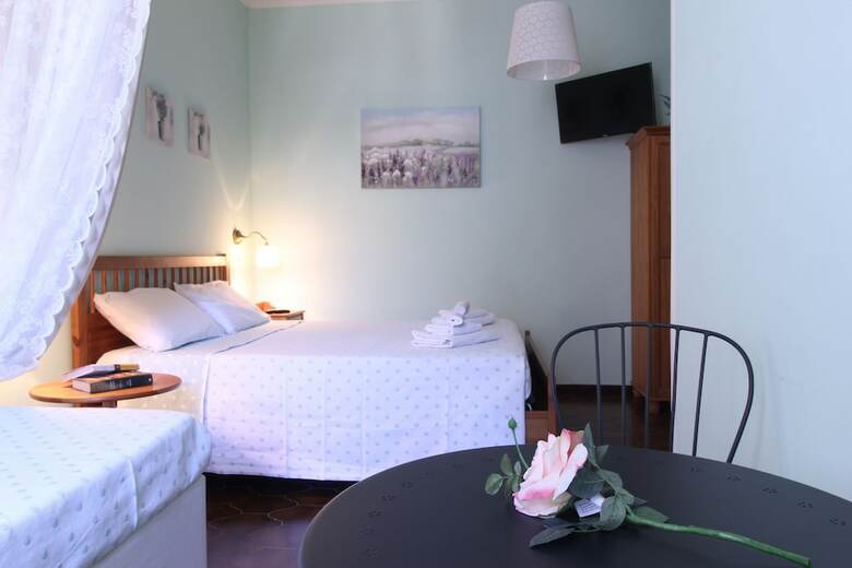 Hostal B&B La Rocca