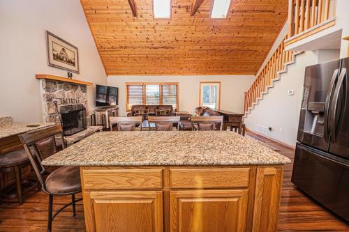 Dancing Bear Lodge