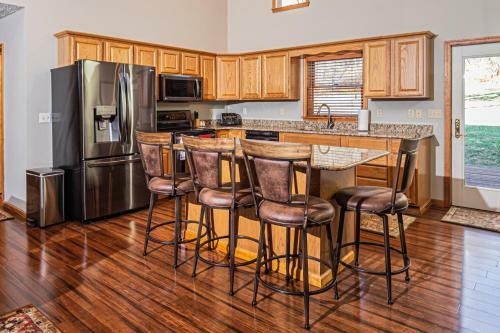 Dancing Bear Lodge