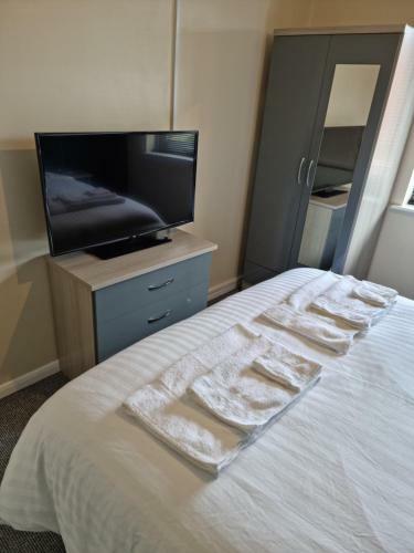 Lovely 2 Bedroom Serviced Apartment With Parking