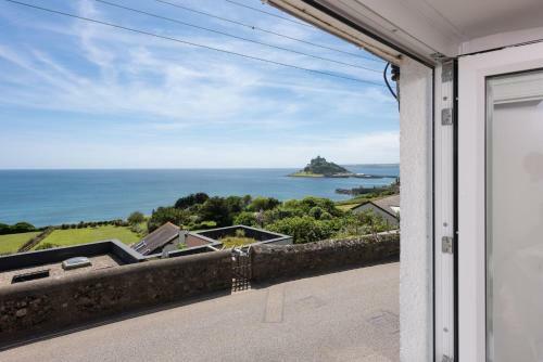 Nutshell, Marazion