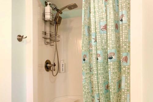 Bayfront Wareham Retreat With Private Beach!