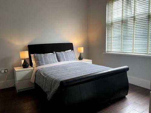 Villa Stunning 4-bed House In Northwood