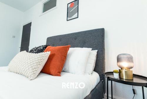 Stunning 2 Bed Apartment With Free Parking & Wifi