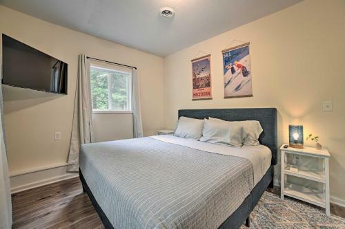 Quiet House Near Houghton Lake With Fire Pit!