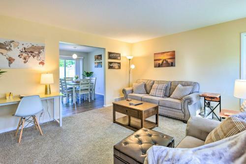 Peaceful Lake Leelanau Little Finger Ranch!