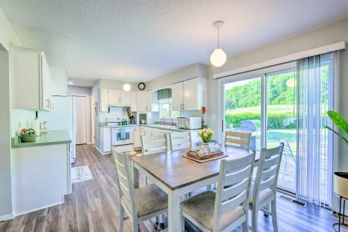 Peaceful Lake Leelanau Little Finger Ranch!