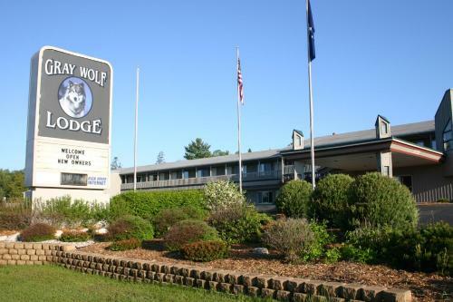 Hotel Gray Wolf Lodge