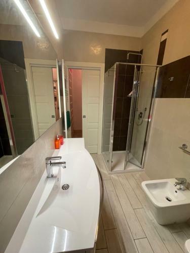B&B Smart House