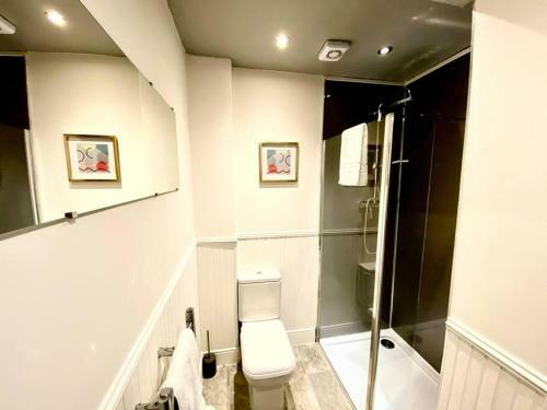 Anchored Homely Apartment In Historic Centre