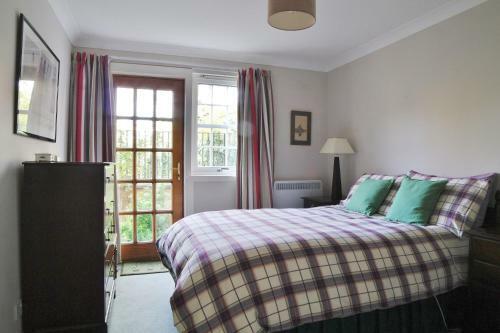 Blackfriars Apartment