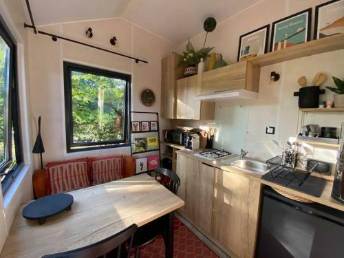 Tiny House Sur Terrain Bois� � 10 Mn De La Mer