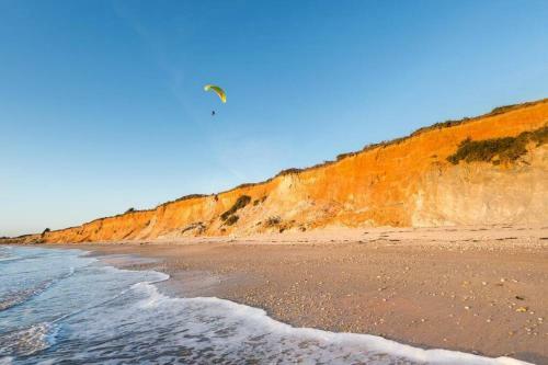 Tiny House Sur Terrain Bois� � 10 Mn De La Mer