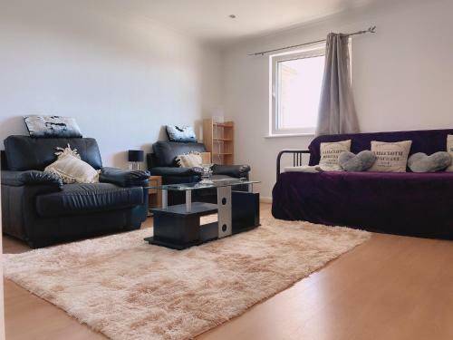 Entire Morden Apartment Closed Historic Dockyard