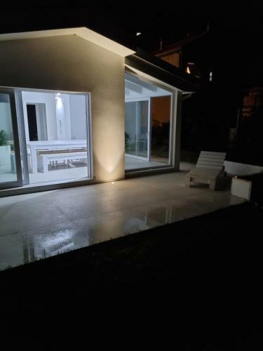 Villa White House