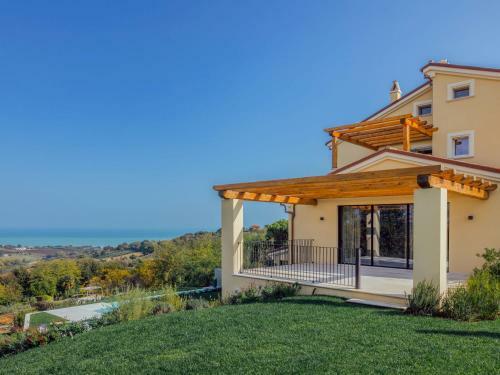 Luxurious Villa In Civitanova Marche With Private Pool