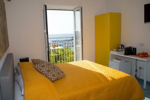 Bed & Breakfast Punta Lingua Relais - Room 3 Port View