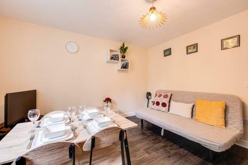 Lovely 1-bedroom Apartment In Rotherham