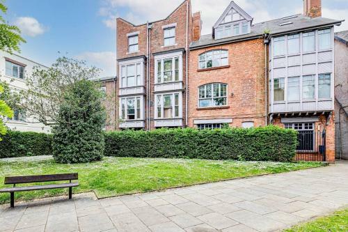 Lovely 1-bedroom Apartment In Rotherham