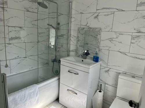 Immaculate 3-bed House In Rotherham