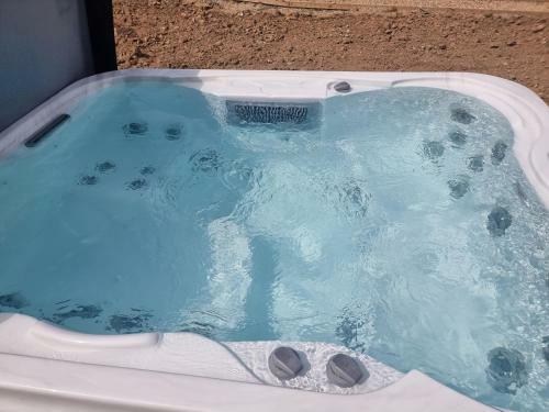 Remarkable 2-bed Luxury Lodge In Routh With Hottub